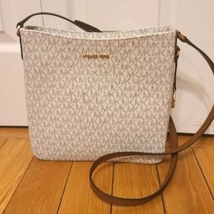 Michael Kors Jet Set Crossbody Purse